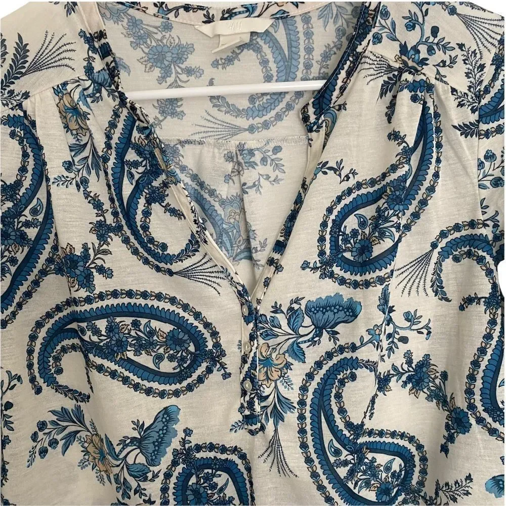 H&M Paisley 3/4 Sleeve‎ White/Blue Top Sz S